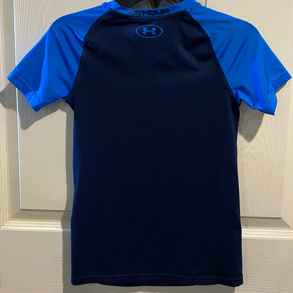 Set of 3 Under Armour Boys Fitted HeatGear Tops Bundle Size:YMD - Picture 2 of 8